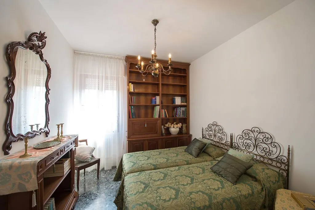 Savoia & Jolanda Apartments 2 Venice