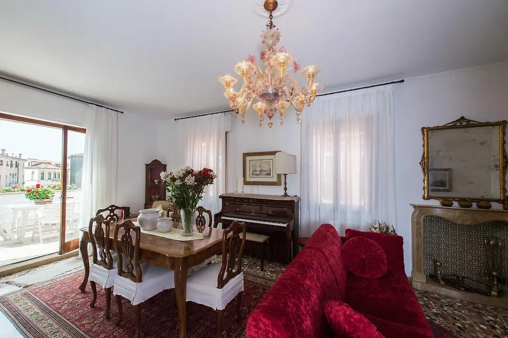 Savoia & Jolanda Apartments 2 Venice Italy