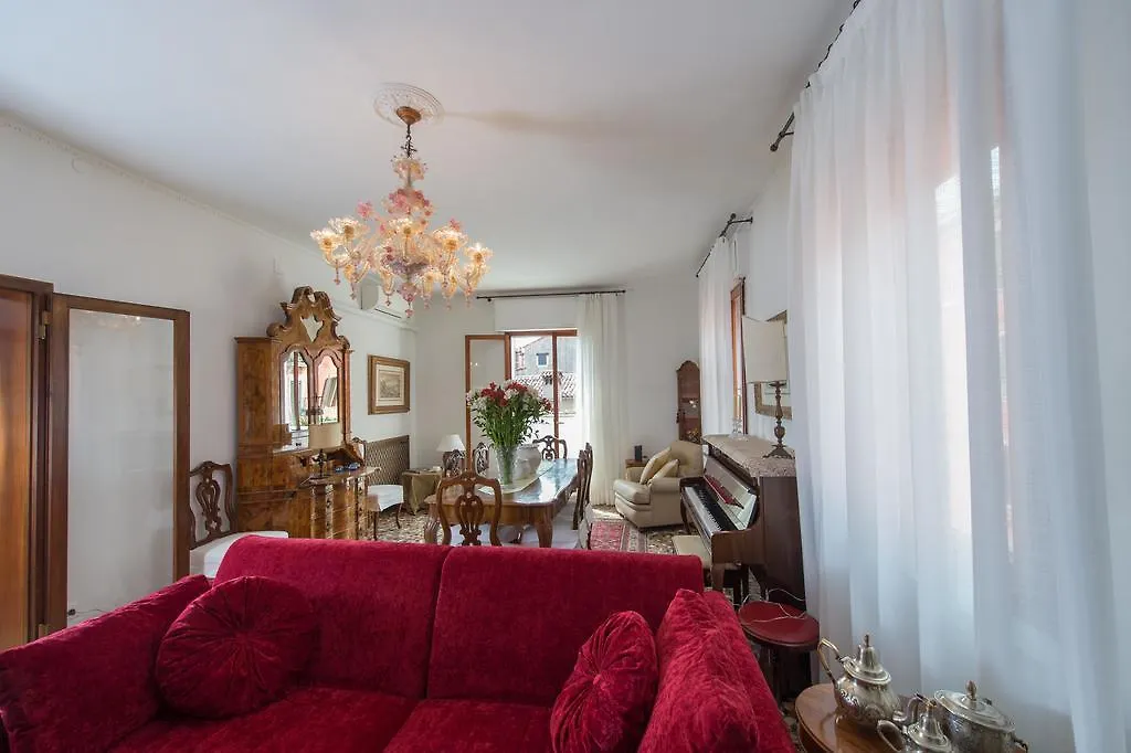 Savoia & Jolanda Apartments 2 Venice