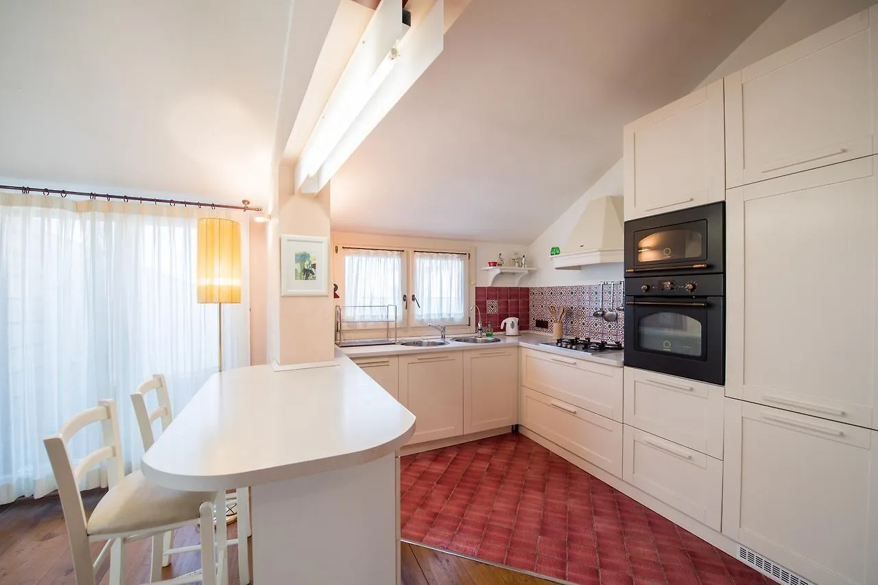 Savoia & Jolanda Apartments 2 Venice Italy