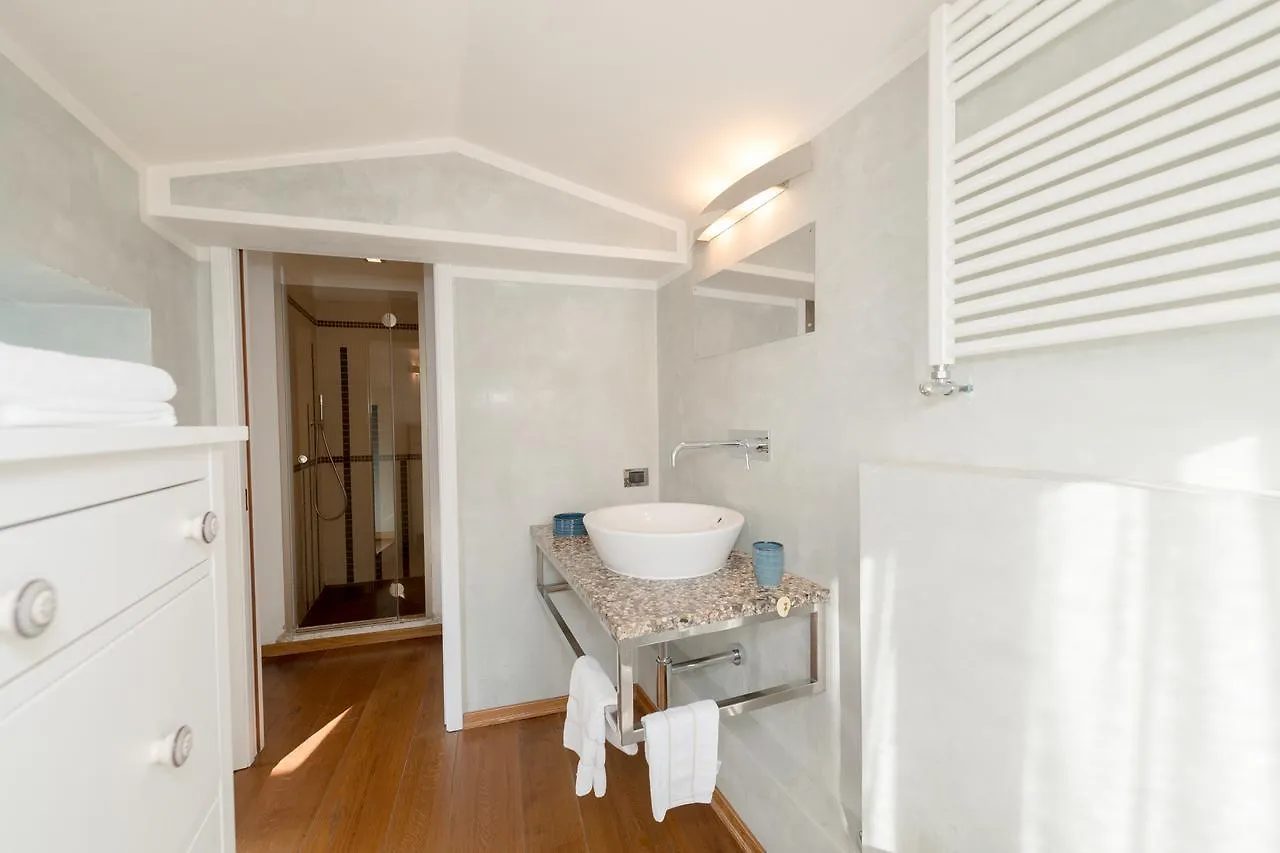 Savoia & Jolanda Apartments 2 Venice Italy